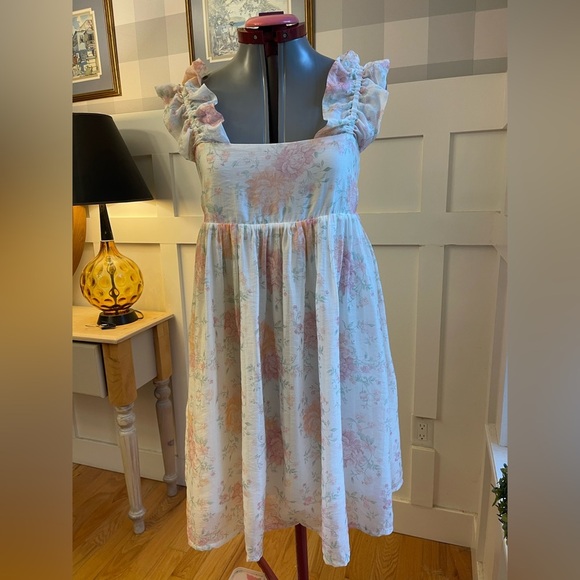 Floral Ruffle Sleeve Dress Size Small - Picture 6 of 8